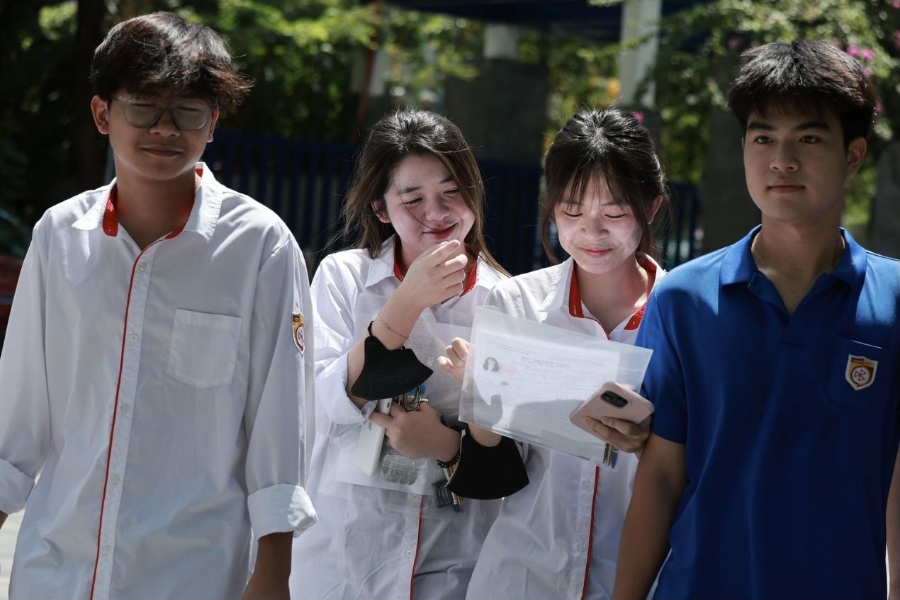 Candidates taking the 2025 high school graduation exam. Photo: Van Trang