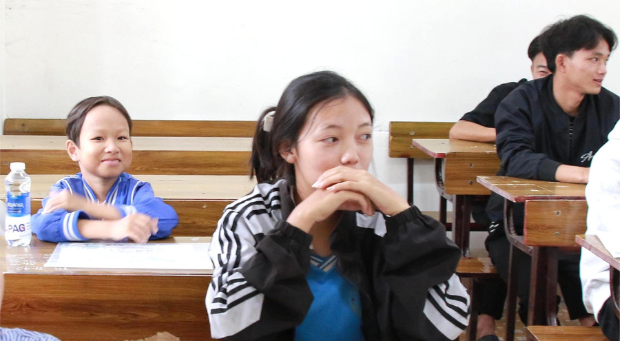 Vượt lên vóc dáng nhỏ bé, cậu học trò nặng chưa đầy 30kg ở Đắk Lắk quyết tâm vượt vũ môn