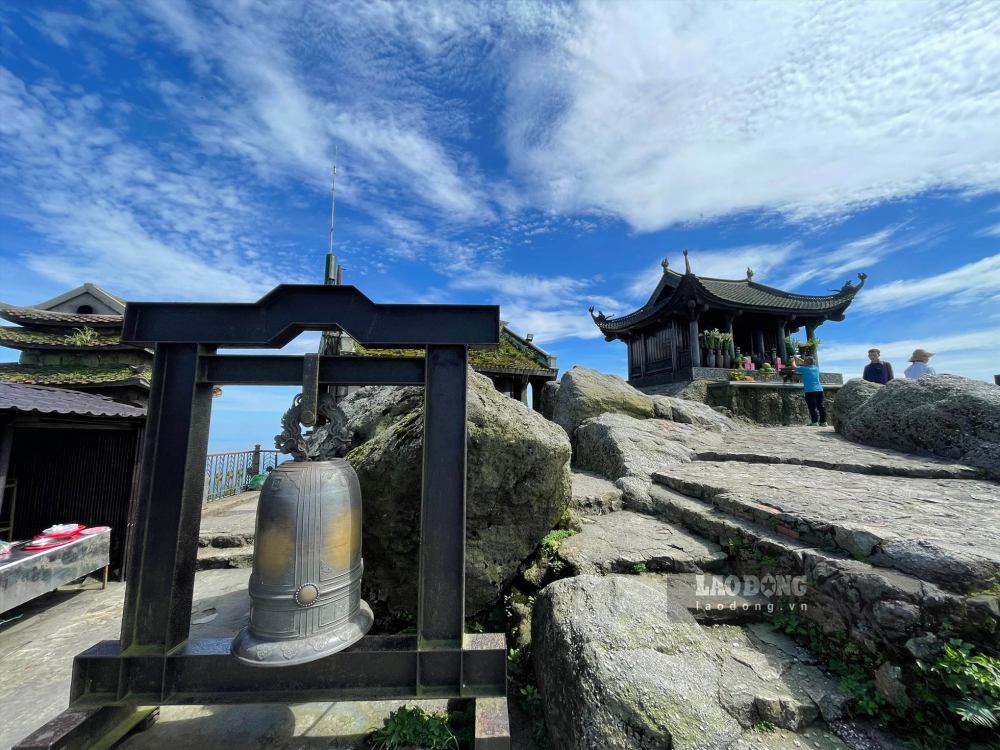 Mas de 18,000 templos en todo el pais enviaron simultaneamente campanas y vacias en 1.7. Foto: Luong ha