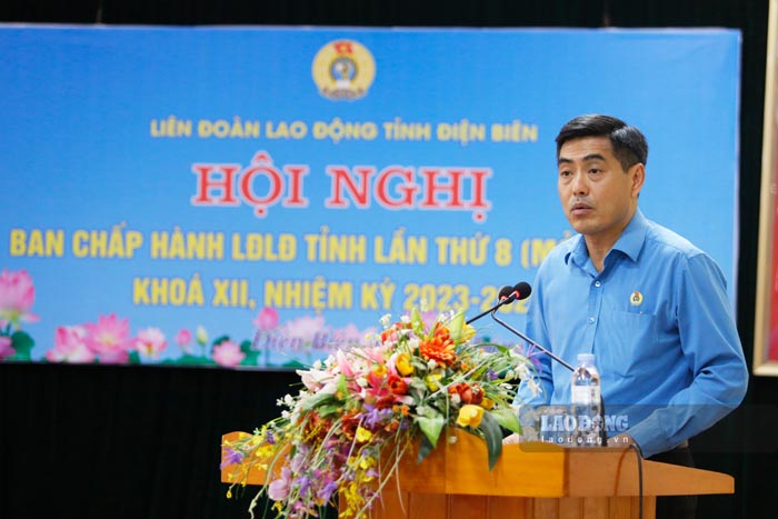 Mr. Tan Minh Long - Chairman of the Dien Bien Provincial Federation of Labor spoke at the conference. Photo: Quang Dat
