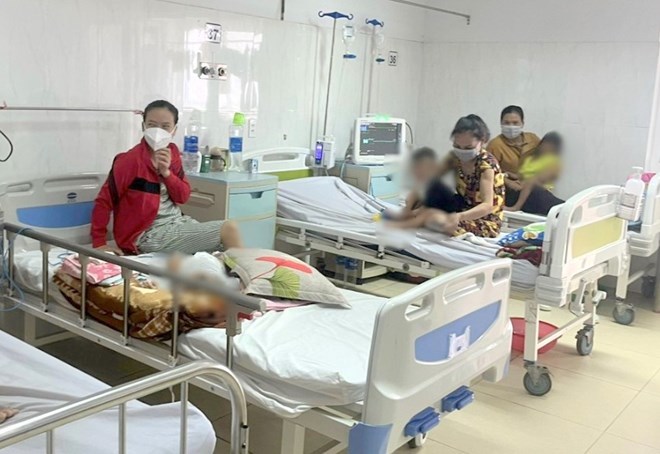 The child is being treated for hand, foot and mouth disease in Dak Lak. Photo: Hong Chuyen