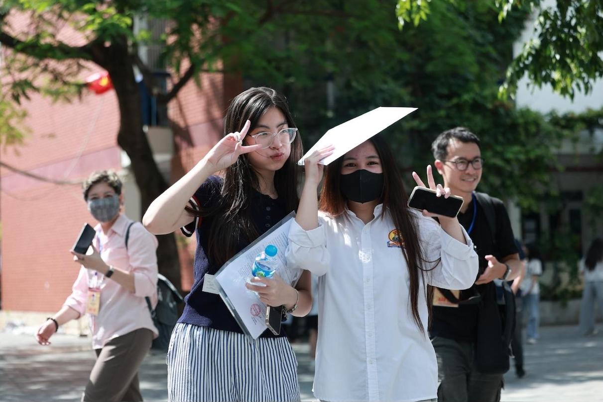 Candidates taking the 2025 high school graduation exam. Photo: Van Trang