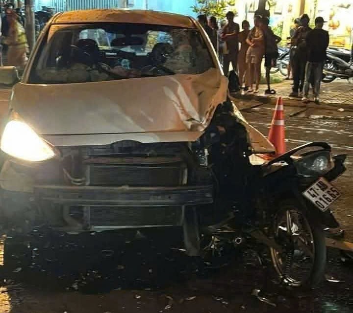 Scene of a traffic accident that killed 2 students in Dak Lak. Photo: Provided by the police