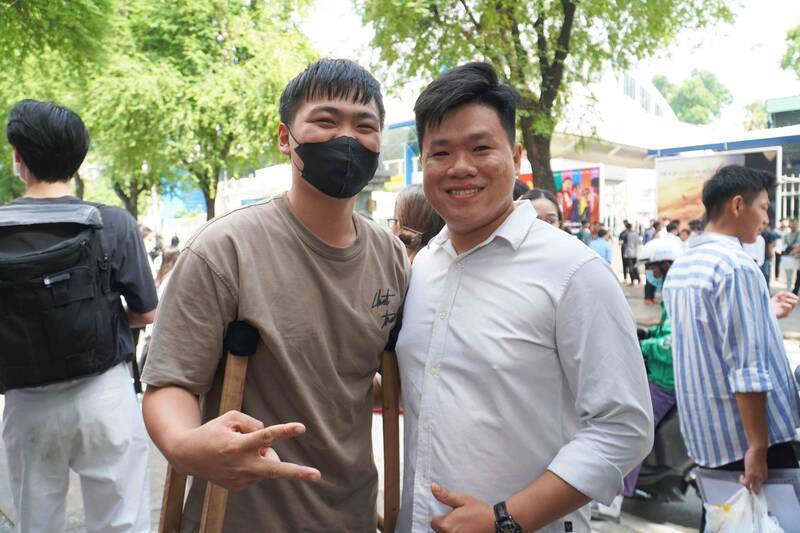 Special independent candidates in Ho Chi Minh City to attend the 2025 high school graduation exam.