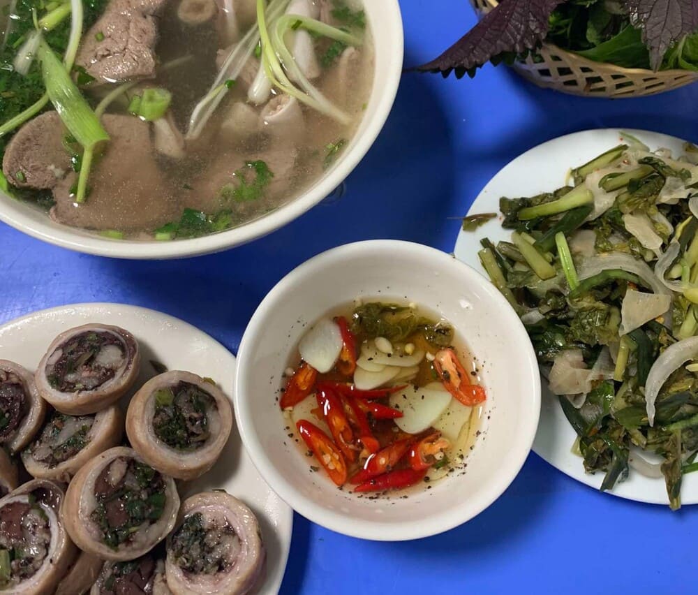 Middle-aged people should limit regular consumption of animal organs to protect their health. Photo: Tuan Dat