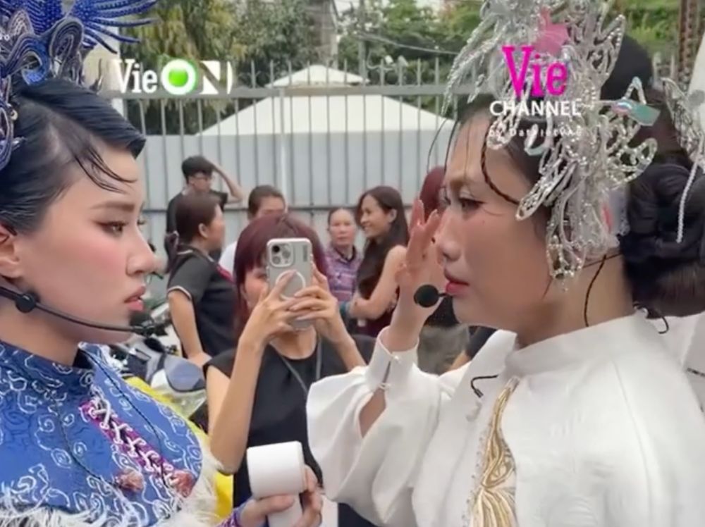 Phuong, mi chi estallo en el backstage. Foto: NSX eres bonita