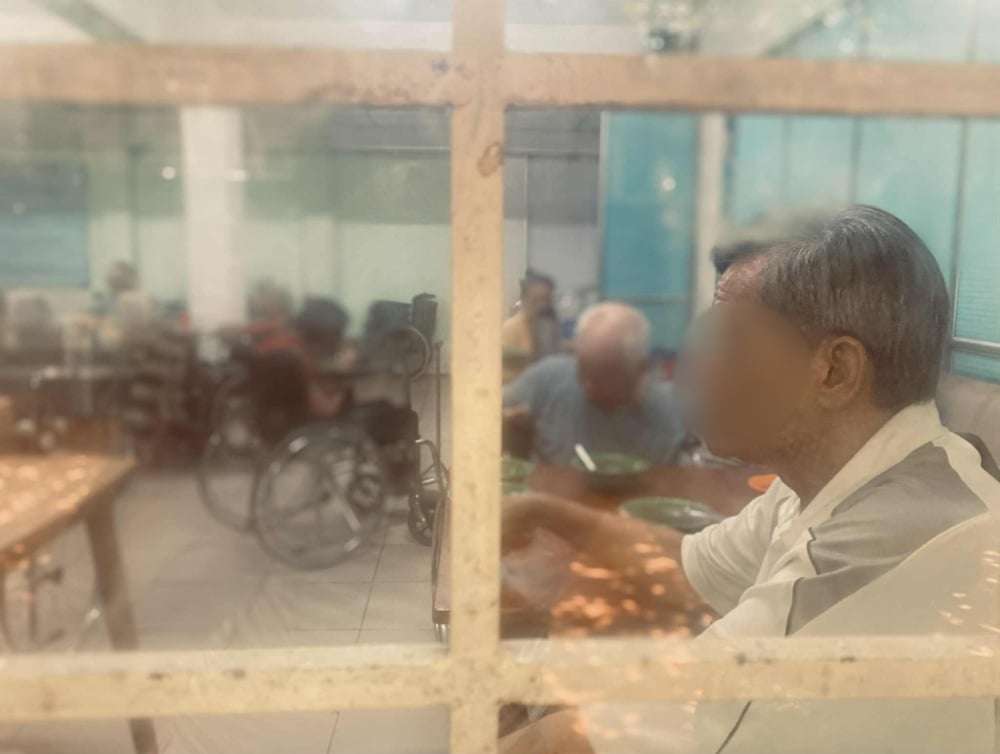 Image of an elderly person in a nursing home. Photo: Mi Lan