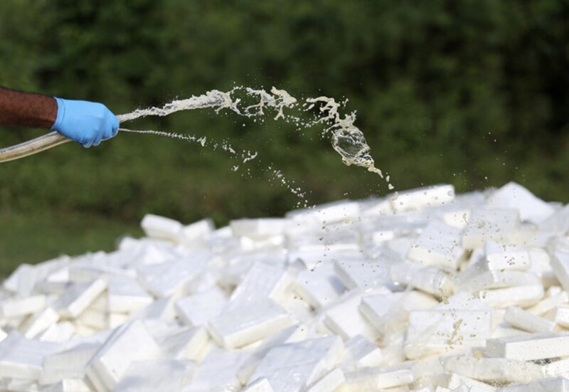 Cocaina - una droga - incautada y quemada. Foto: Xinhua