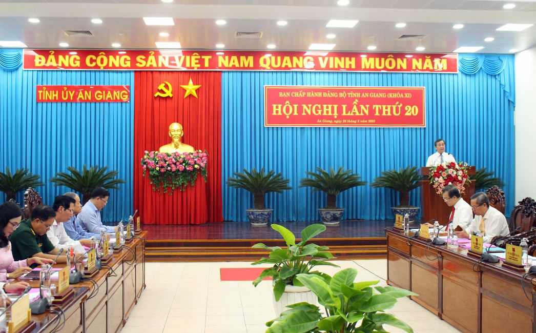 Quang cảnh Hội nghị lần thứ 20 Ban chấp hành Đảng bộ tỉnh An Giang. Ảnh: Lục Tùng