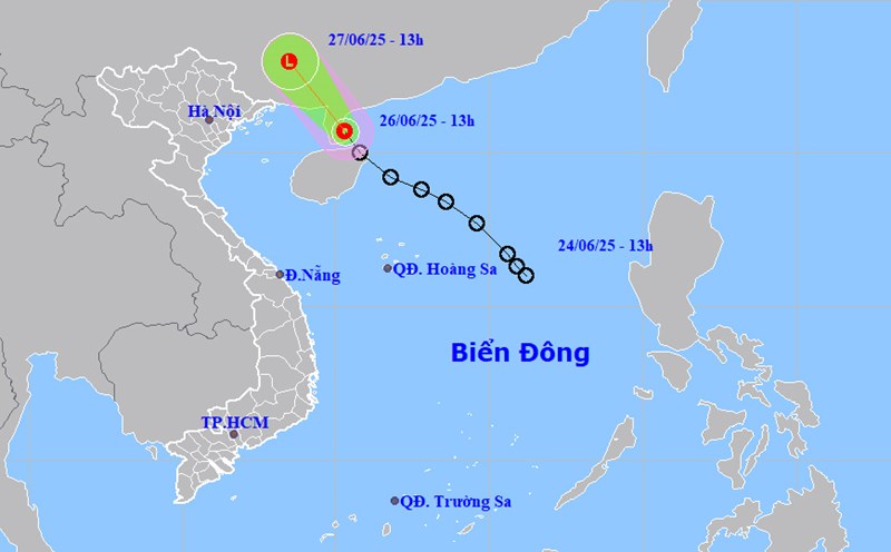 Update the movement direction of the tropical depression. Photo: NCHMF