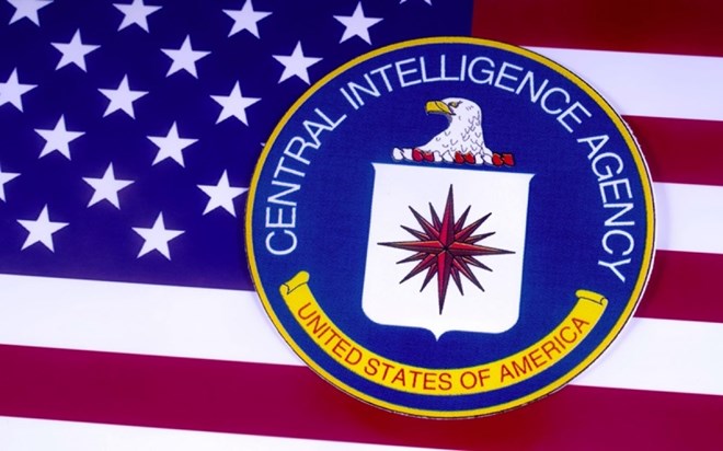 El logotipo de la CIA en la bandera estadounidense. Foto: CIA
