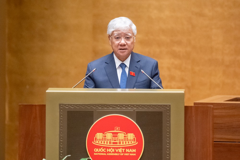 Politburo member, Secretary of the Party Central Committee, Chairman of the Central Committee of the Vietnam Fatherland Front Do Van Chien stated that public service units are financially independent and continue to pay union fees. Photo: Pham Dong