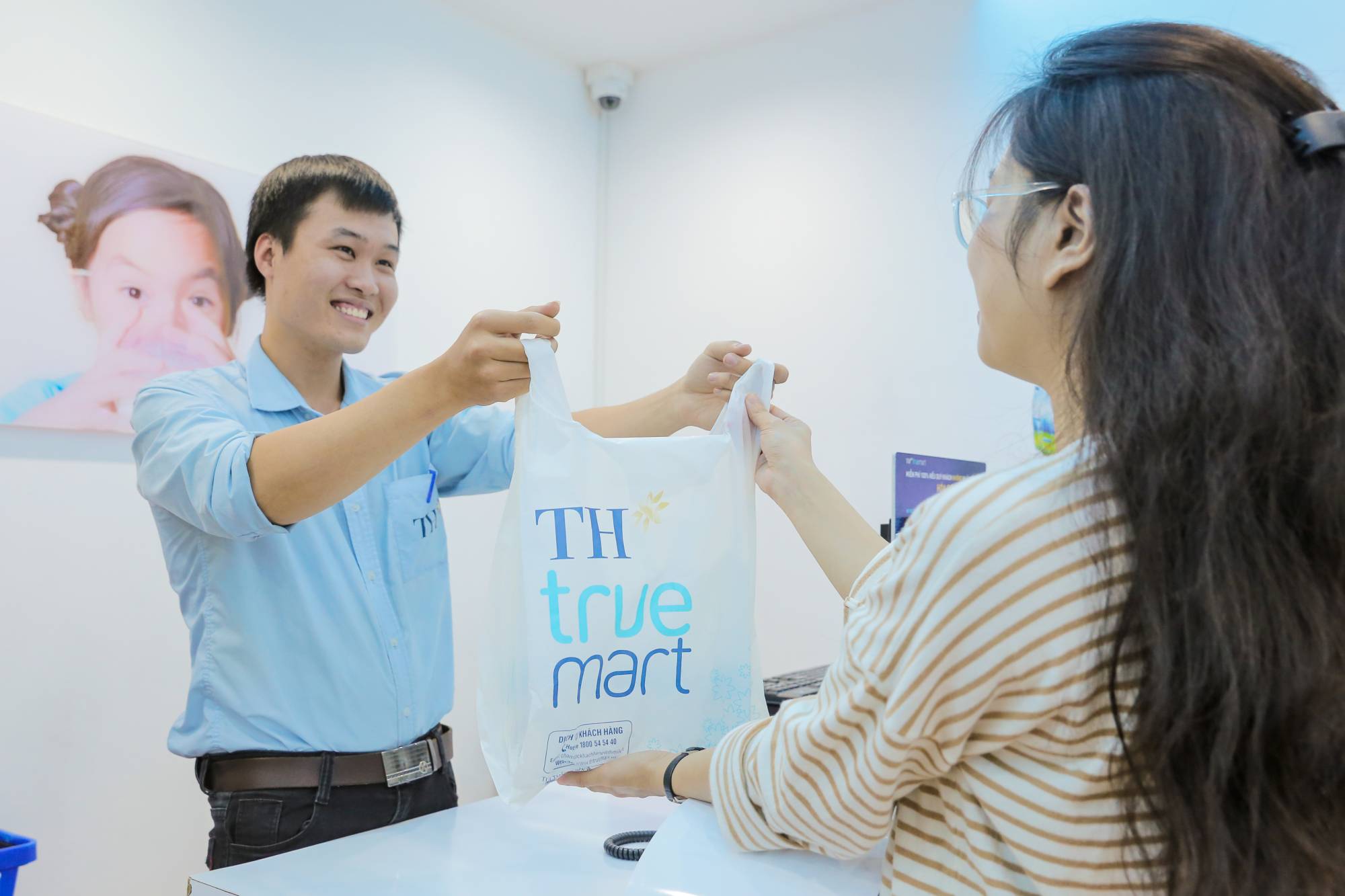 Tui lam tu chat lieu sinh hoc duoc su dung tai TH true mart tu nam 2018.