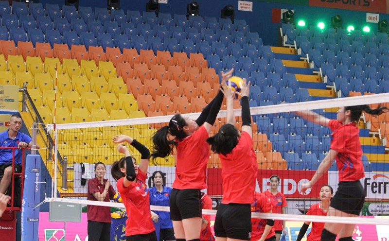 The two national volleyball teams of Vietnam will play a friendly match before the VTV Cup 2025. Photo: Tri Lam