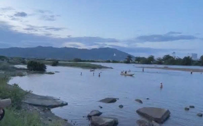 The scene of the drowning incident that killed 3 students in Binh Dinh. Photo: Quy Doan