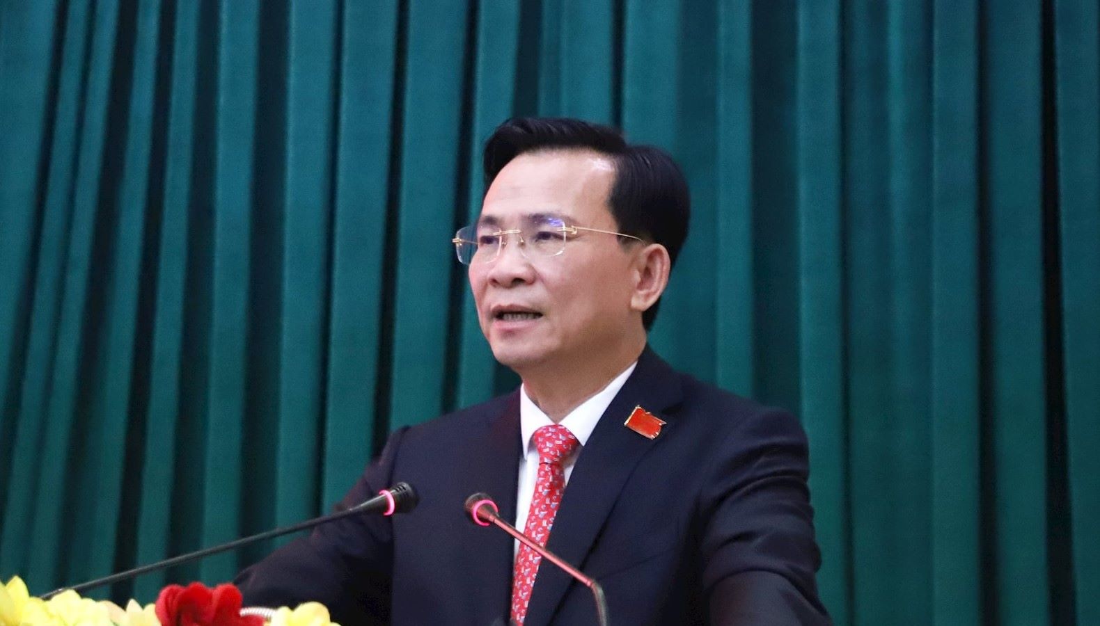 Mr. Ho Van Muoi - Chairman of Dak Nong Provincial People's Committee - spoke at the meeting. Photo: Hoang Phong