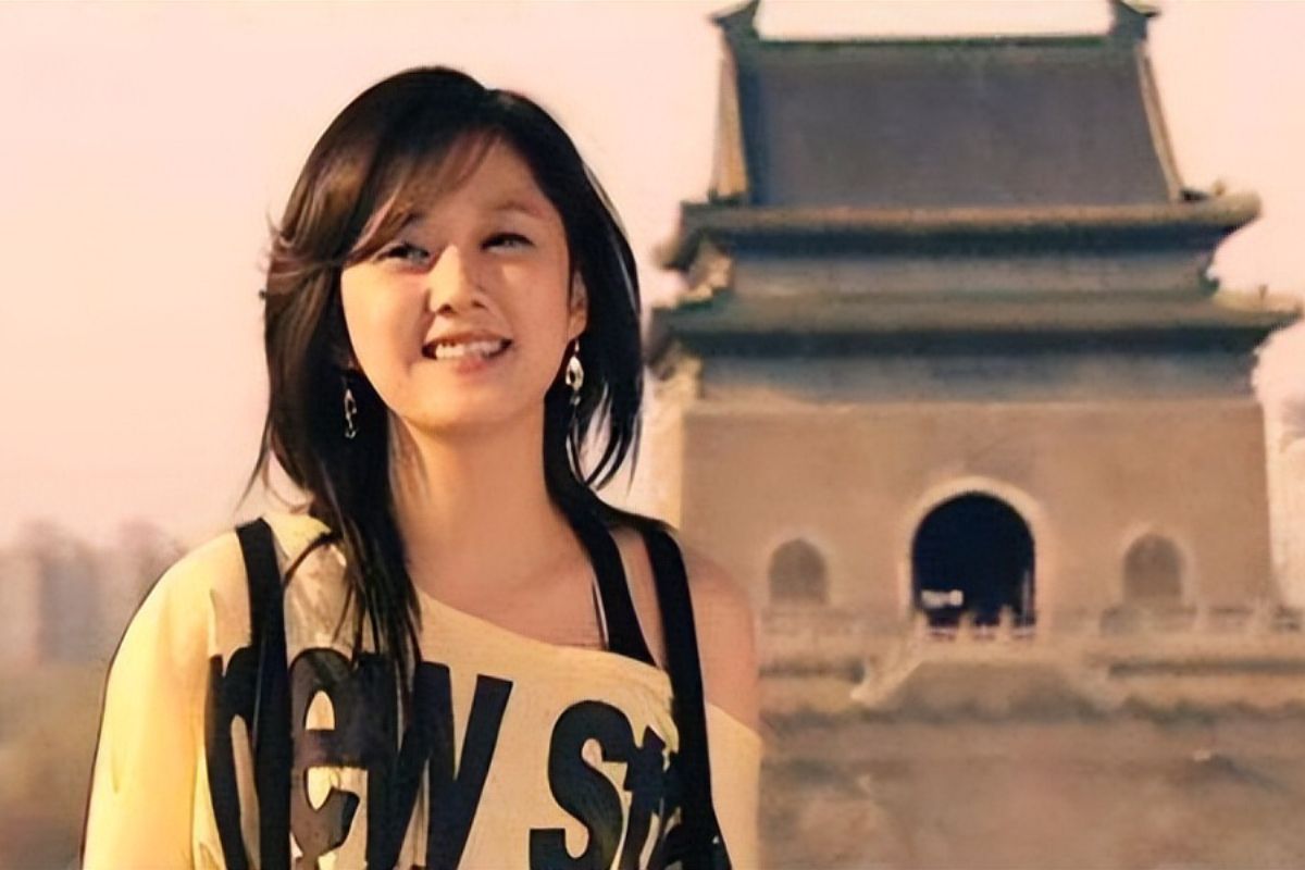 Jang Nara tham gia MV “Bac Kinh chao don ban“. Anh: Cat tu MV