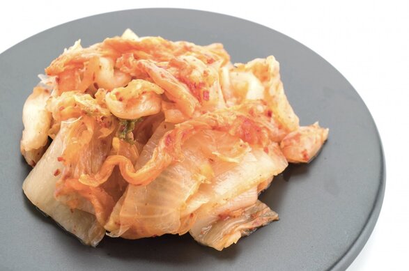 Which is better with salted mustard and kimchi? Photo: Thuy Duong