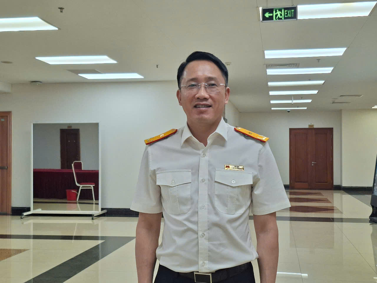 Mr. Mai Son - Deputy Director of the Tax Department. Photo: Luc Giang