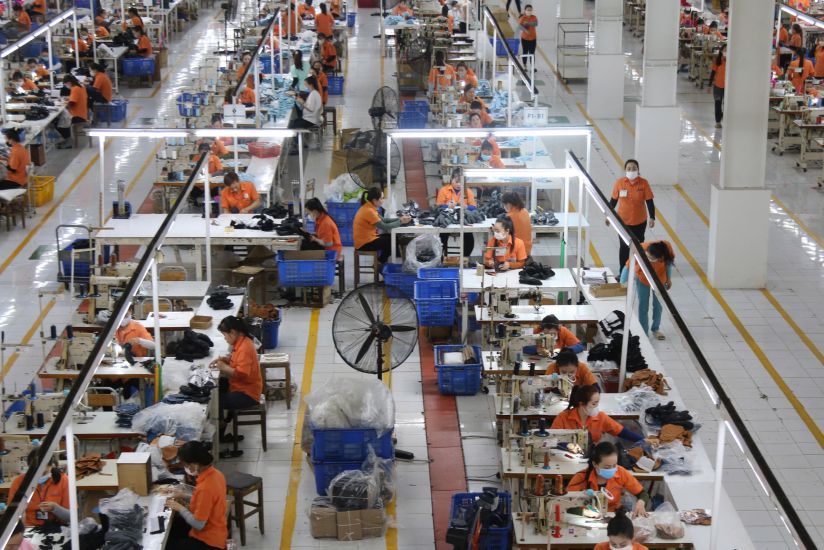 Los trabajadores del Parque Industrial Suoi Dau, el distrito de Cam Lam todavia aplican salarios minimos en la Region III. Foto: Phuong Linh