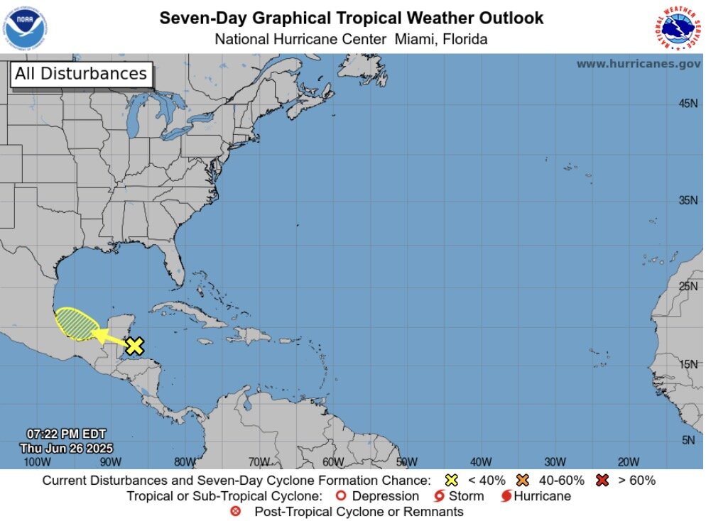 Ap thap du bao gay mua lon o khu vuc Trung My. Anh: NOAA