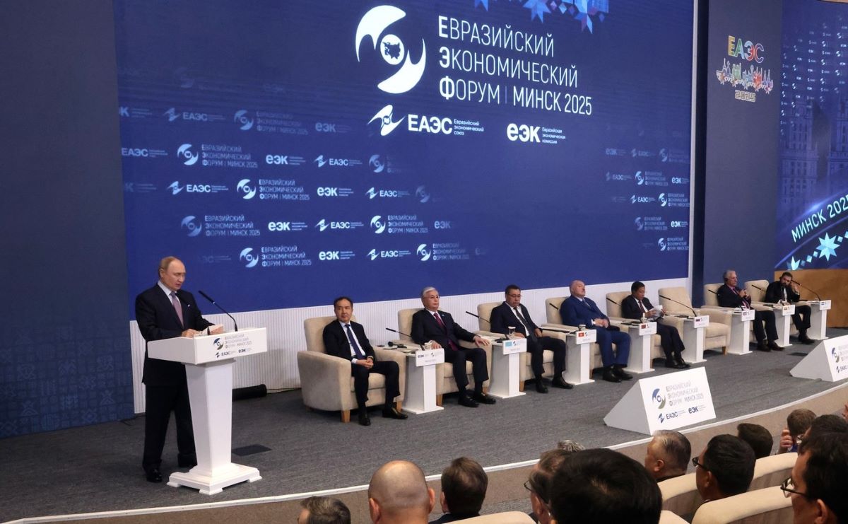Tong thong Nga Vladimir Putin phat bieu tai Dien dan Kinh te A-Au o Minsk, Belarus, ngay 26.6.2025. Anh: Sputnik