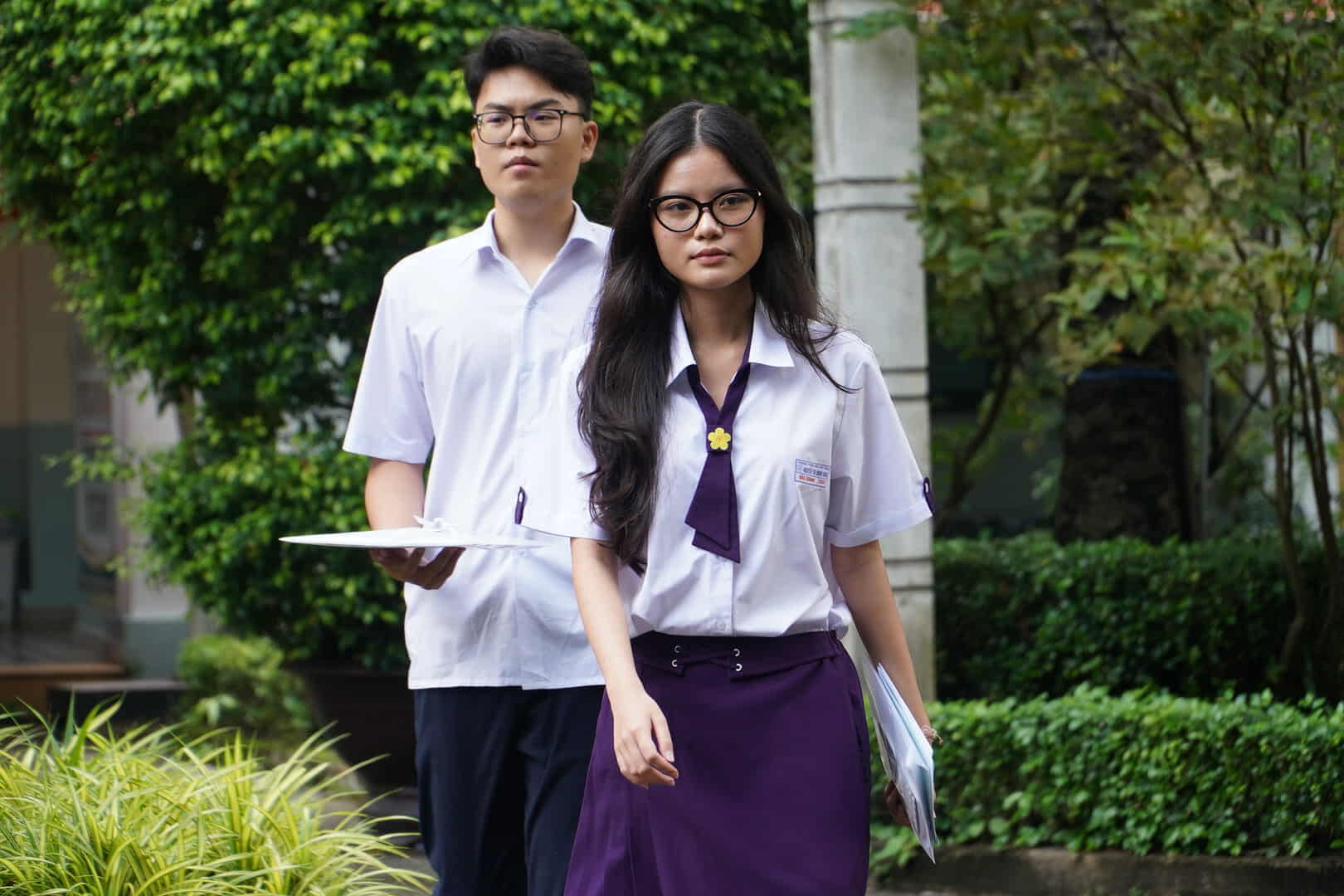 Thi sinh tai TPHCM roi khoi diem thi sau khi hoan thanh bai lam cua minh. Anh: Chan Phuc