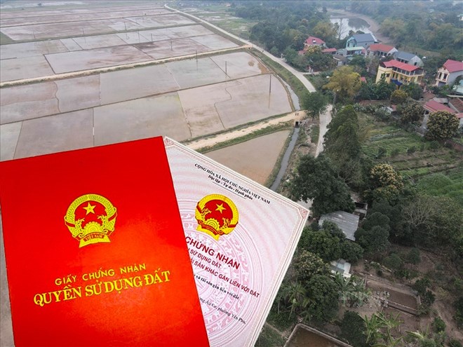 Commune level issues first red book, people benefit