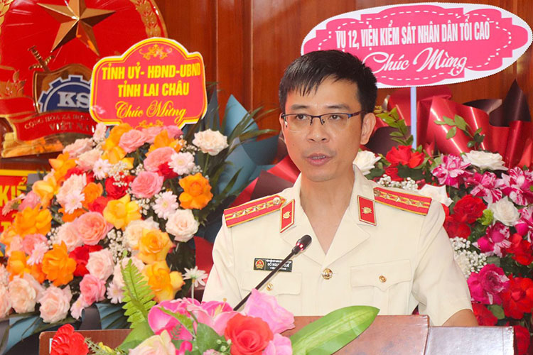 Ong Do Nguyet Que tan Vien truong Vien kiem sat nhan dan tinh Lai Chau phat bieu nhan nhiem vu. Anh: Cong thong tin dien tu Lai Chau