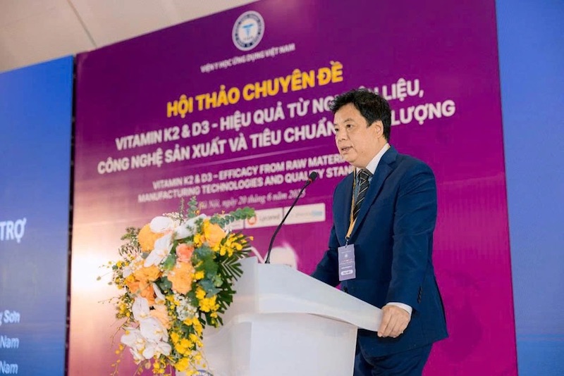 Dr. Truong Hong Son, Director of the Vietnam Institute of Applied Medicine, talked about the importance of vitamin supplementation to help children develop optimal height. Photo: Huong Giang