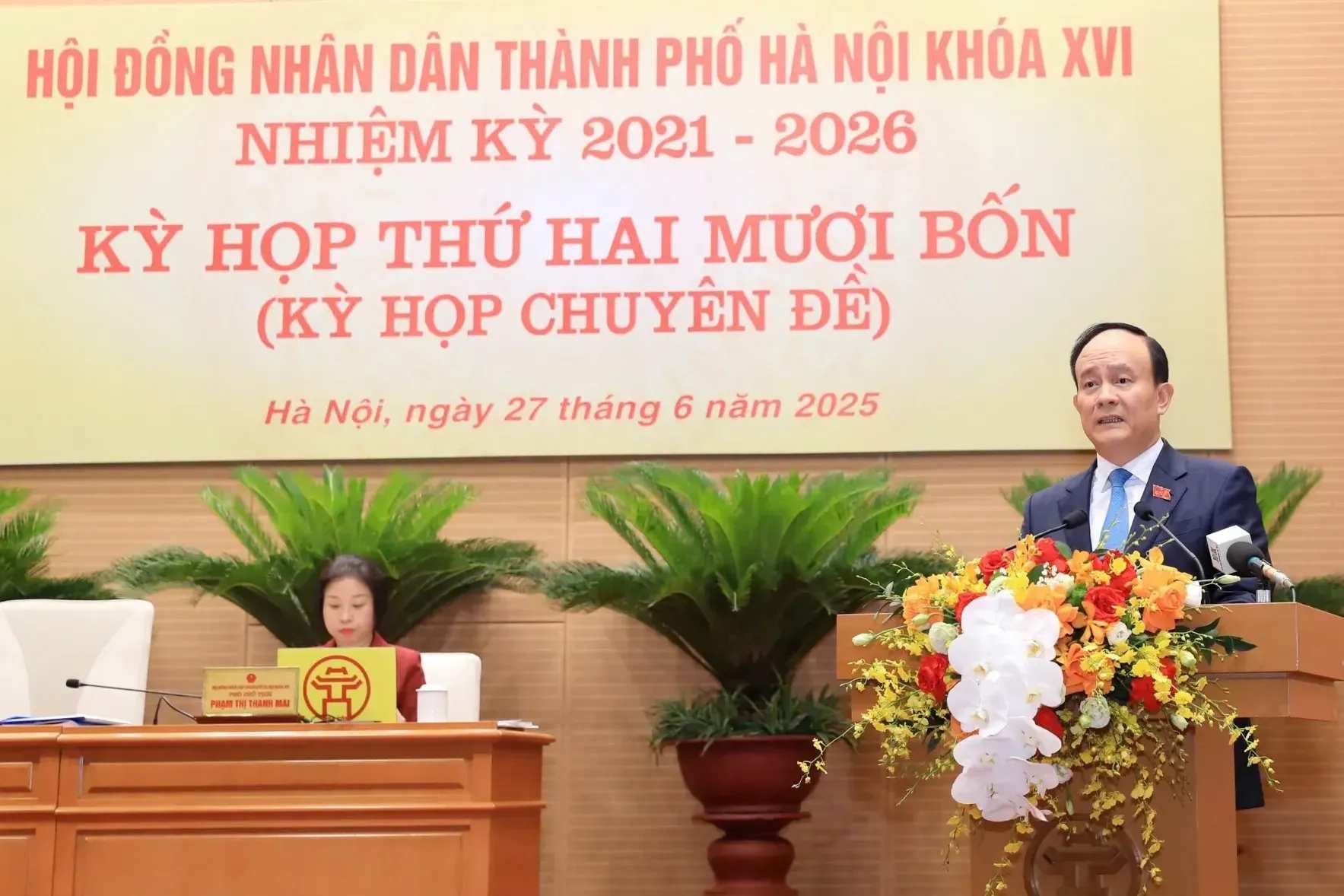 Chu tich HDND TP Ha Noi Nguyen Ngoc Tuan phat bieu tai ky hop. Anh: Thanh Hai