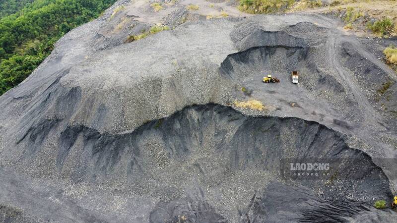 Mỏ than Minh Tiến khiến nhiều cán bộ vướng vào vòng lao lí. Ảnh: Việt Bắc