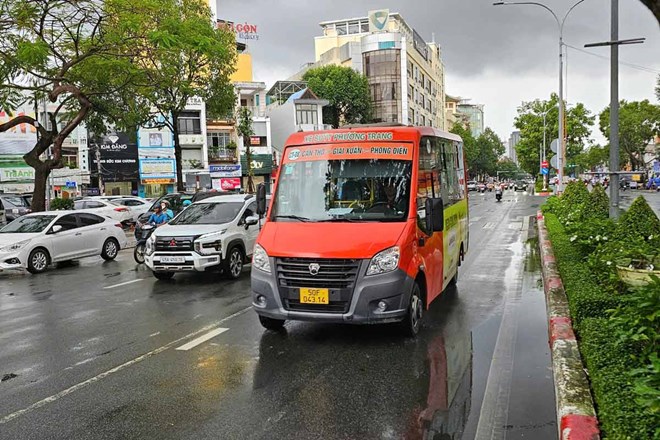 Đề xuất miễn phí xe buýt cho cán bộ Hậu Giang, Sóc Trăng về Cần Thơ làm việc