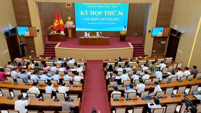 Kỳ họp cuối cùng của HĐND tỉnh Quảng Ngãi thông qua 14 nghị quyết quan trọng
