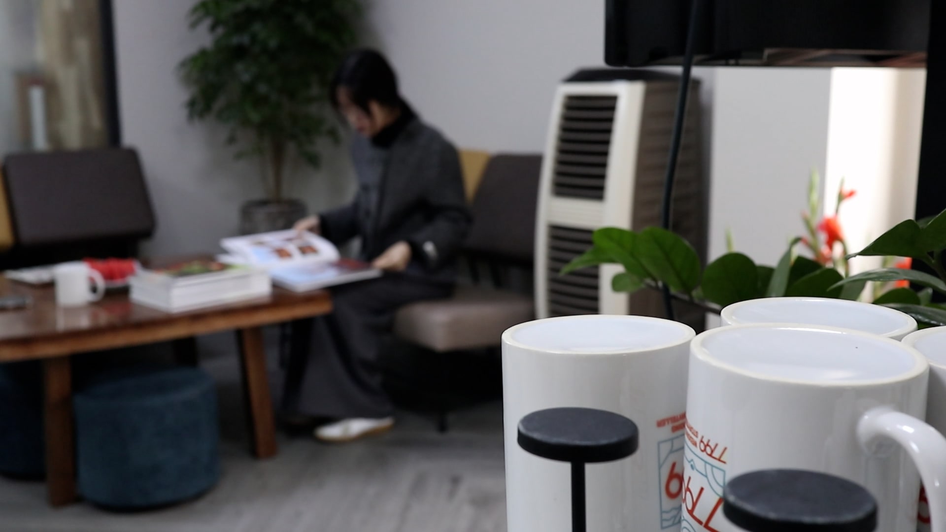 To keep a lasting marriage, don't just love with emotions. Photo: Huyen Trang