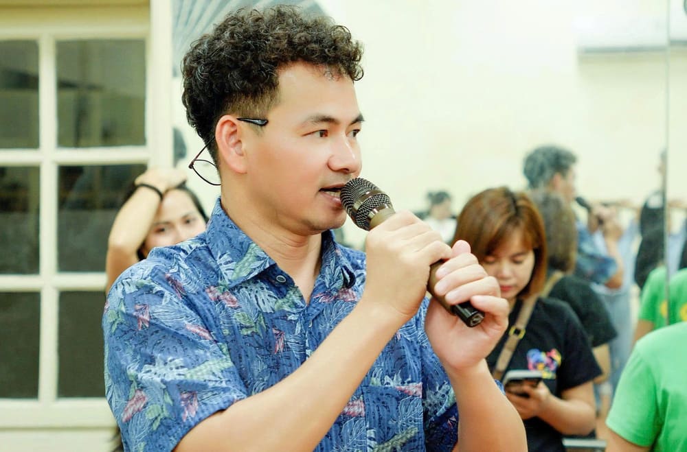 El artista popular Xuan BAC asume el papel de un asesor de arte del musical "Miracle of Kurt". Foto: personaje proporcionado