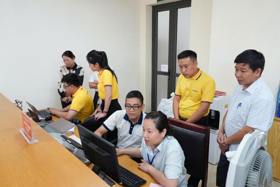 MobiFone phoi hop voi tinh Thai Nguyen trien khai He thong thong tin giai quyet thu tuc hanh chinh theo mo hinh chinh quyen hai cap.