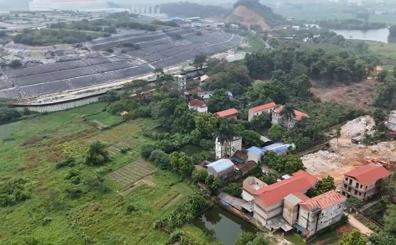 Nam Son landfill, Soc Son district, Hanoi city. Photo: Dinh Hiep