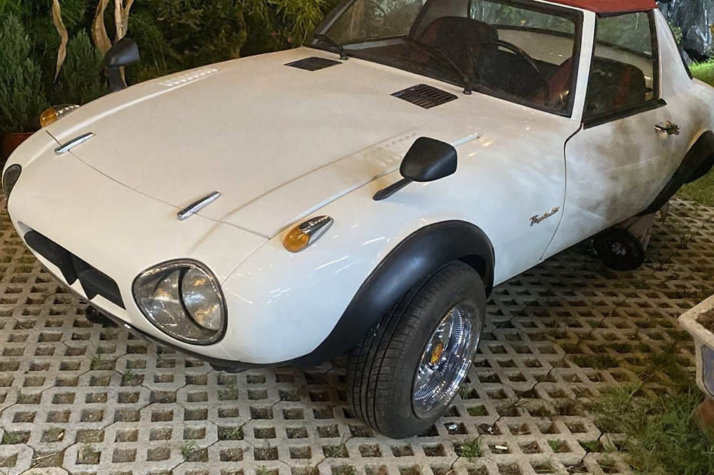 Một chiếc xe cổ Toyota Sports 800 được rao bán tại Việt Nam với mức giá gần 1 tỉ đồng. Ảnh: Gia Khang