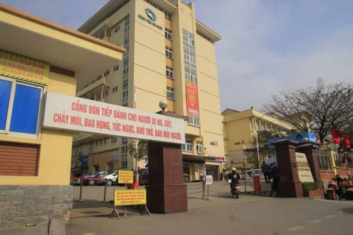 Bai Chay Hospital - where the female tourist was taken for treatment but was confirmed dead earlier. Photo: Dieu Hoang