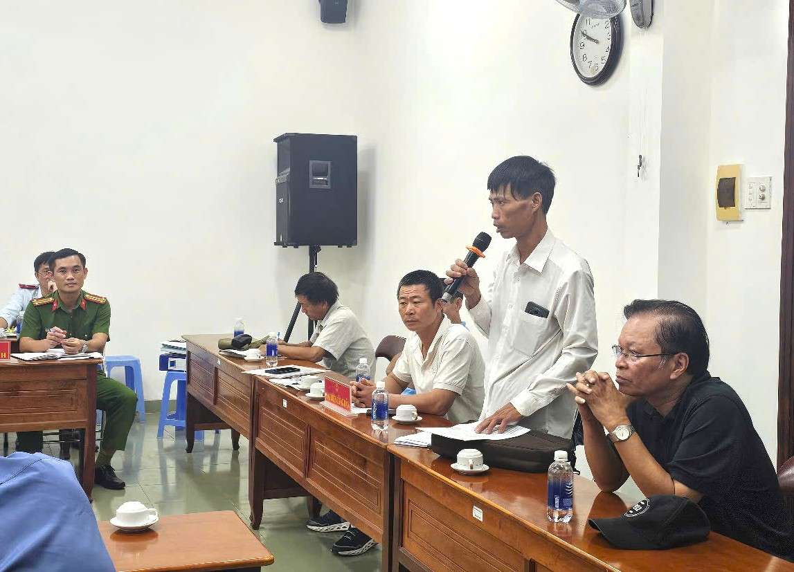 Las personas en la provincia de Dak Lak expresaron su frustracion sobre el proyecto de cientos de mil millones de dong en Buon Ma Thuot, pero se implemento lentamente. Foto: Bao Trung