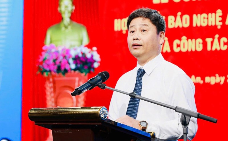 Mr. Tran Minh Ngoc, Director of Nghe An Radio and Television Station, was transferred and appointed to the position of Editor-in-Chief of Nghe An Newspaper and Radio and Television Station. Photo: Ngoc Anh