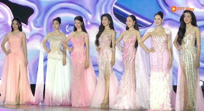 Top 15 trinh dien trang phuc da hoi. Anh: Cat tu video FPT Play