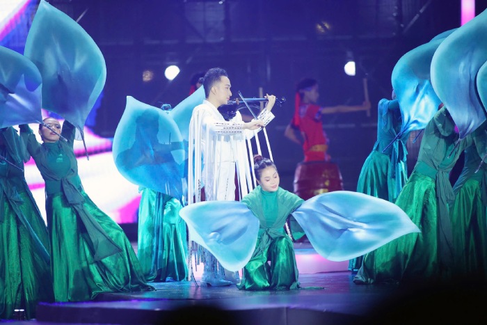 Tiet muc mo man dem chung ket Hoa hau Viet Nam 2024. Anh: HHVN
