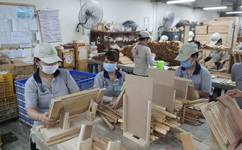 Workers hope to soon receive a regional minimum wage increase. Photo: Nam Duong