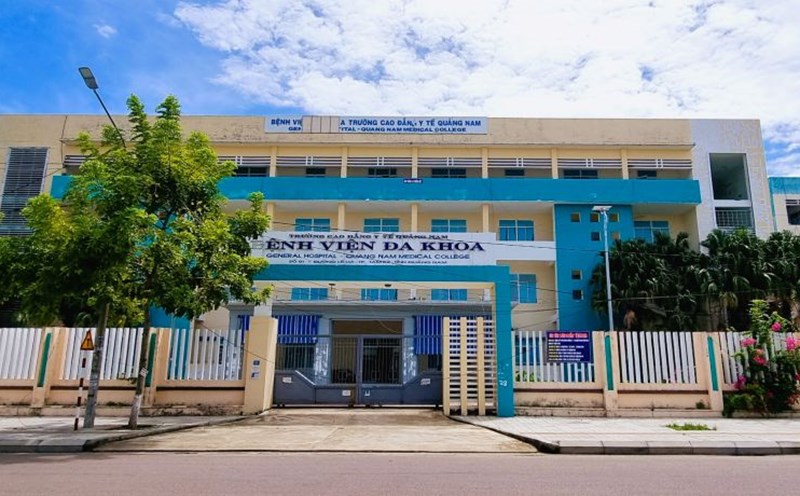 Quang Nam General Hospital has been closed since the beginning of 2023, still owing more than 800 million VND in wages to workers. Photo: Nguyen Hoang