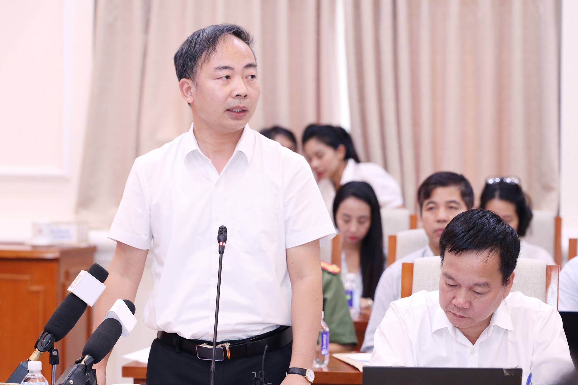 The Ministry of Education and Training will specifically consider the difficulty of the English and Math exam