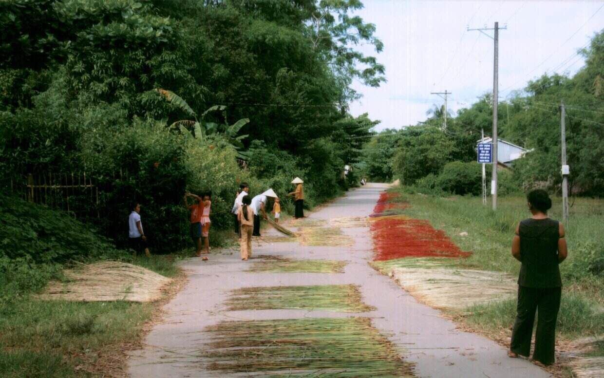 Quang canh lang nghe det chieu Ca Hom, tai xa Ham Tan, huyen Tra Cu, tinh Tra Vinh. Anh: Bao tang Tra Vinh