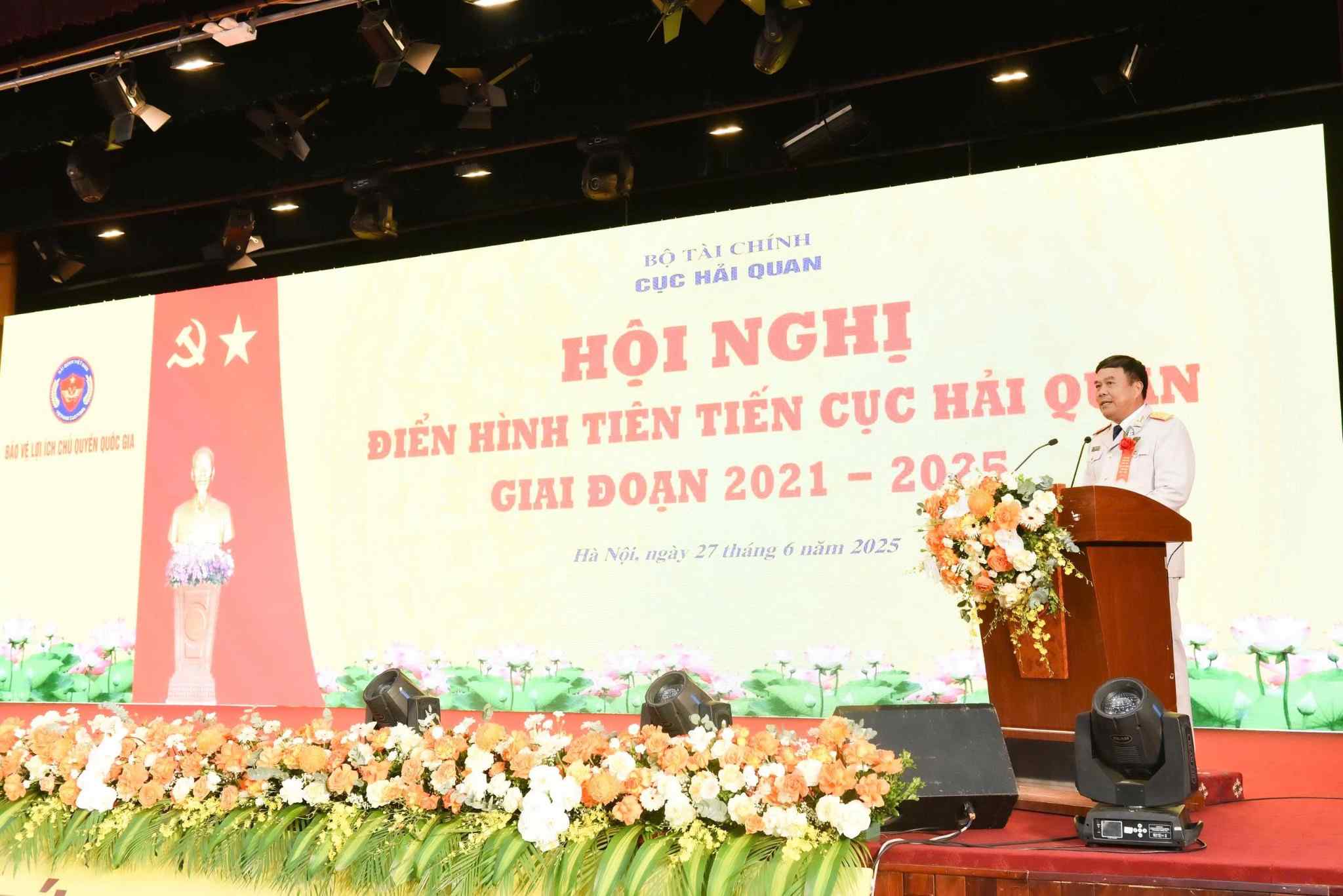 The Customs Department organized an advanced model conference for the period 2021-2025, launching the emulation movement to build Digital Customs and Green Customs. Photo: Customs Department