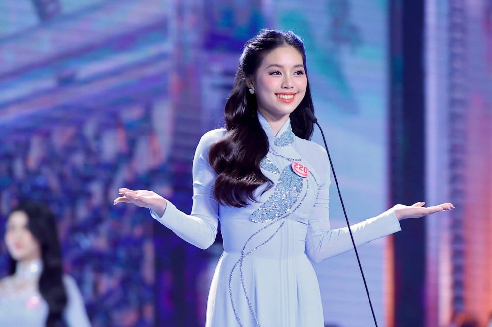 Chau Anh duoc danh gia la thi sinh manh tu khi moi nhap cuoc. Anh: HHVN